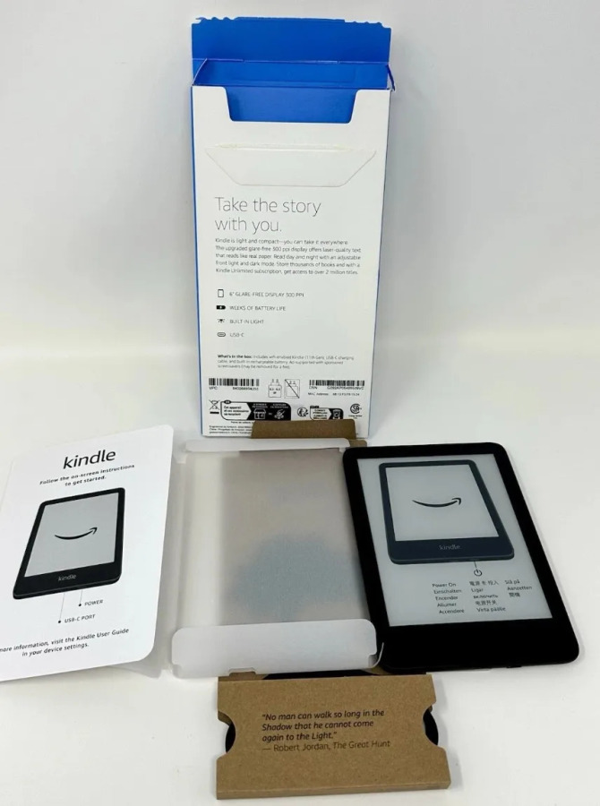 Доступный электронный ридер Kindle с 6-дюймовым сенсорным E-Ink экраном без подсветки, а также Kindle 6-го и 8-го поколений с подсветкой