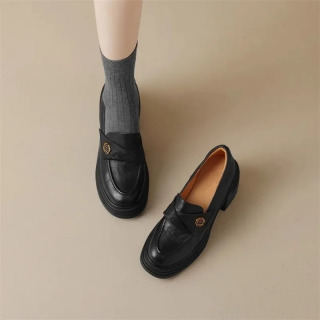 Ayollar uchun baland poshnali poyafzal 2021 bahorgi kuz tasodifiy xonimlar loaferlar Retro moda universal pompalar ayollar charm poyabzallari